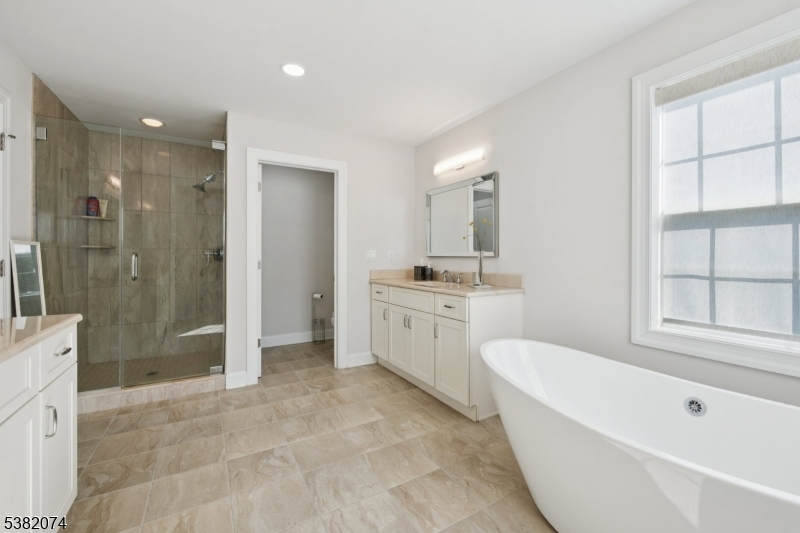 201 Monroe Court Whippany, NJ 07981 - Photo 19 of 36