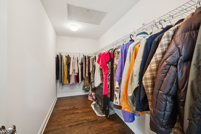 201 Monroe Court Whippany, NJ 07981 - Photo 20 of 36