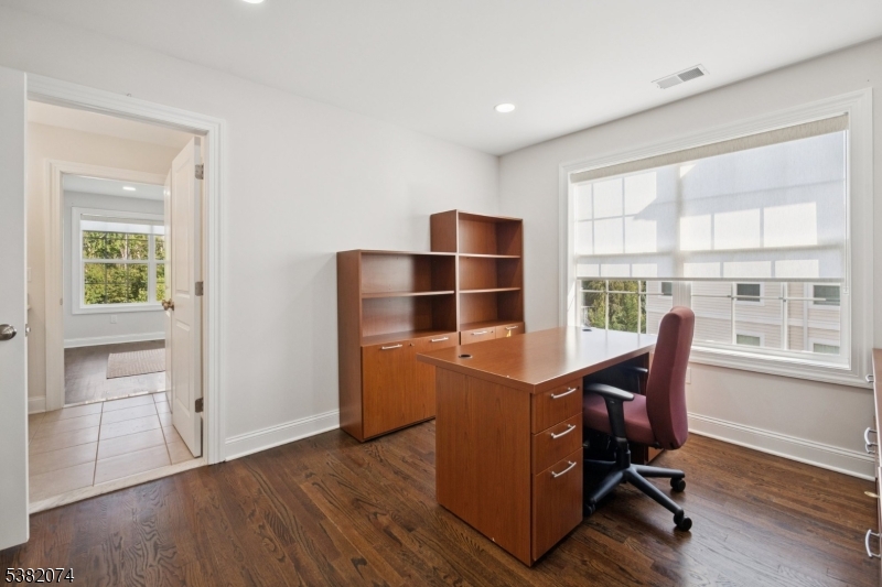 201 Monroe Court Whippany, NJ 07981 - Photo 25 of 36