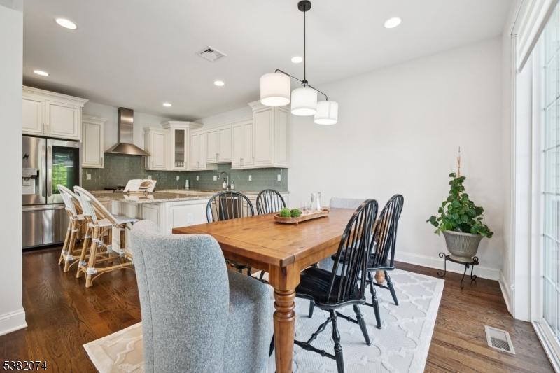 201 Monroe Court Whippany, NJ 07981 - Photo 9 of 36