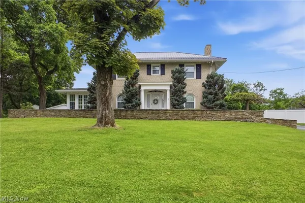 $347,900 | 2 Elysian Way, East Liverpool, OH 43920