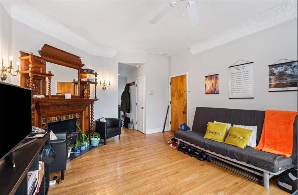 197 St Botolph Street, Unit 1 Boston, MA 02115 - Photo 8 of 17 Gallery Image 8