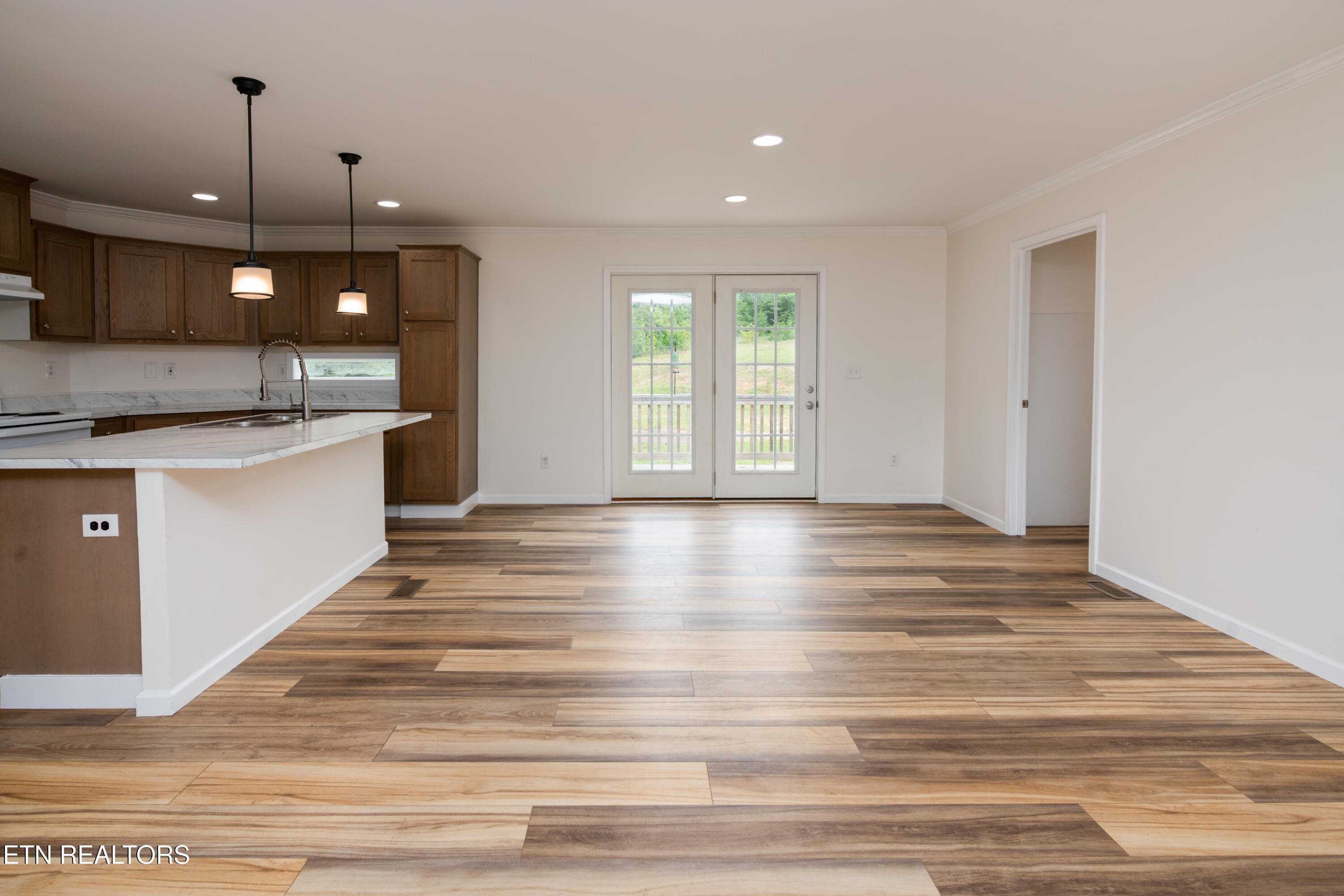 826 Sweetwater Road Philadelphia, TN 37846 - Photo 11 of 28 kitchen 4