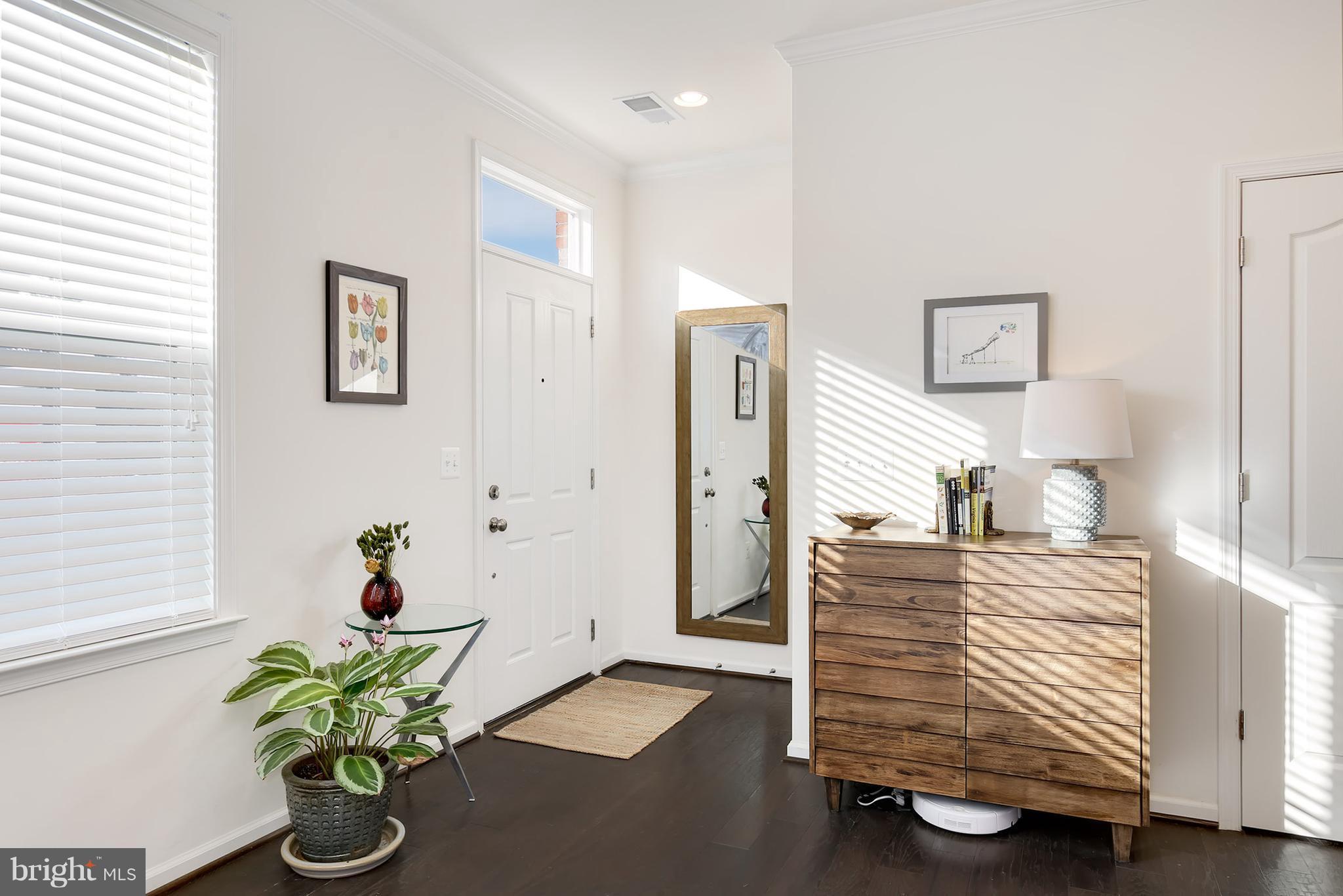 8927 Quarry Road Manassas, VA 20110 - Photo 2 of 30 Interior (General)