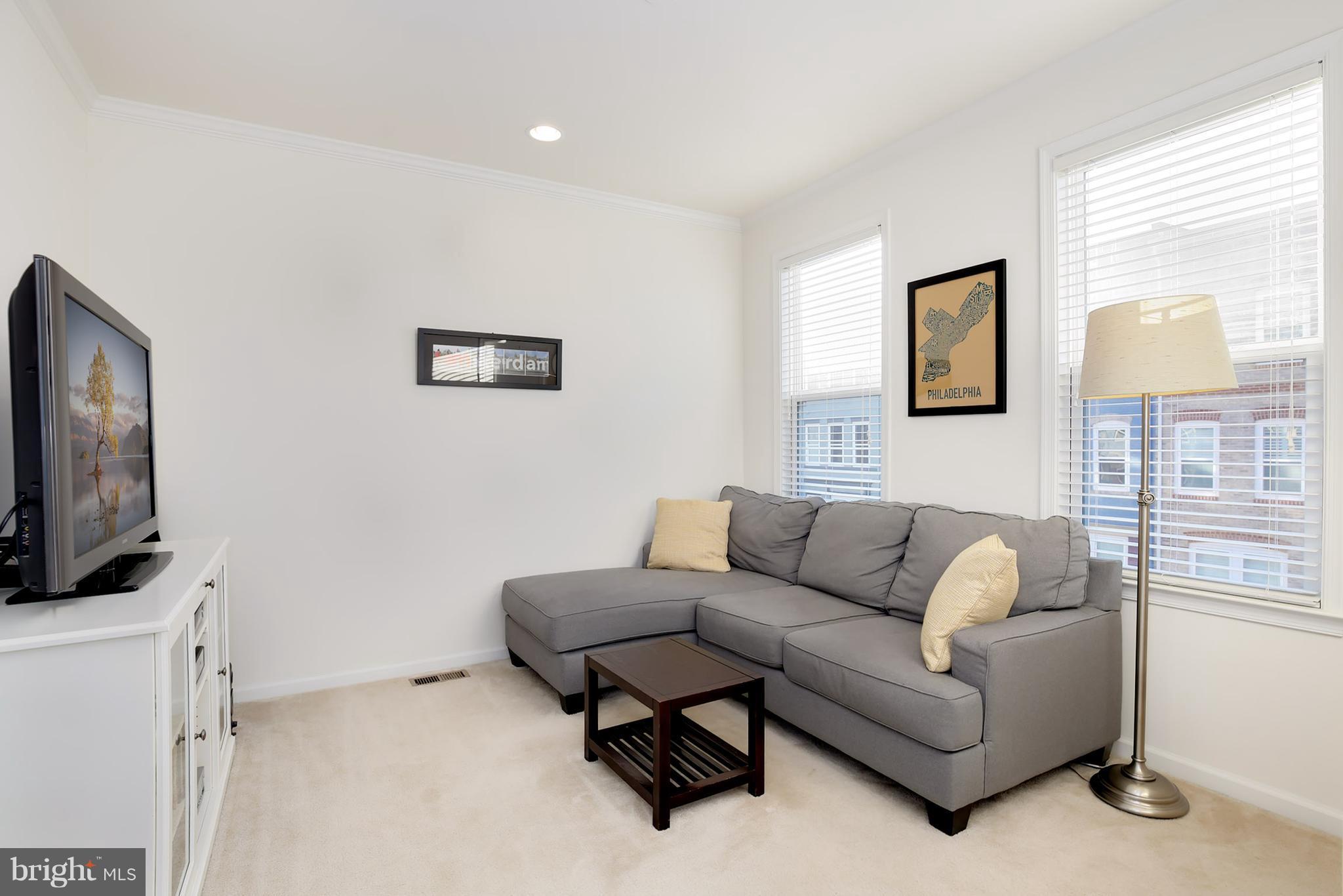 8927 Quarry Road Manassas, VA 20110 - Photo 17 of 30 Family Room