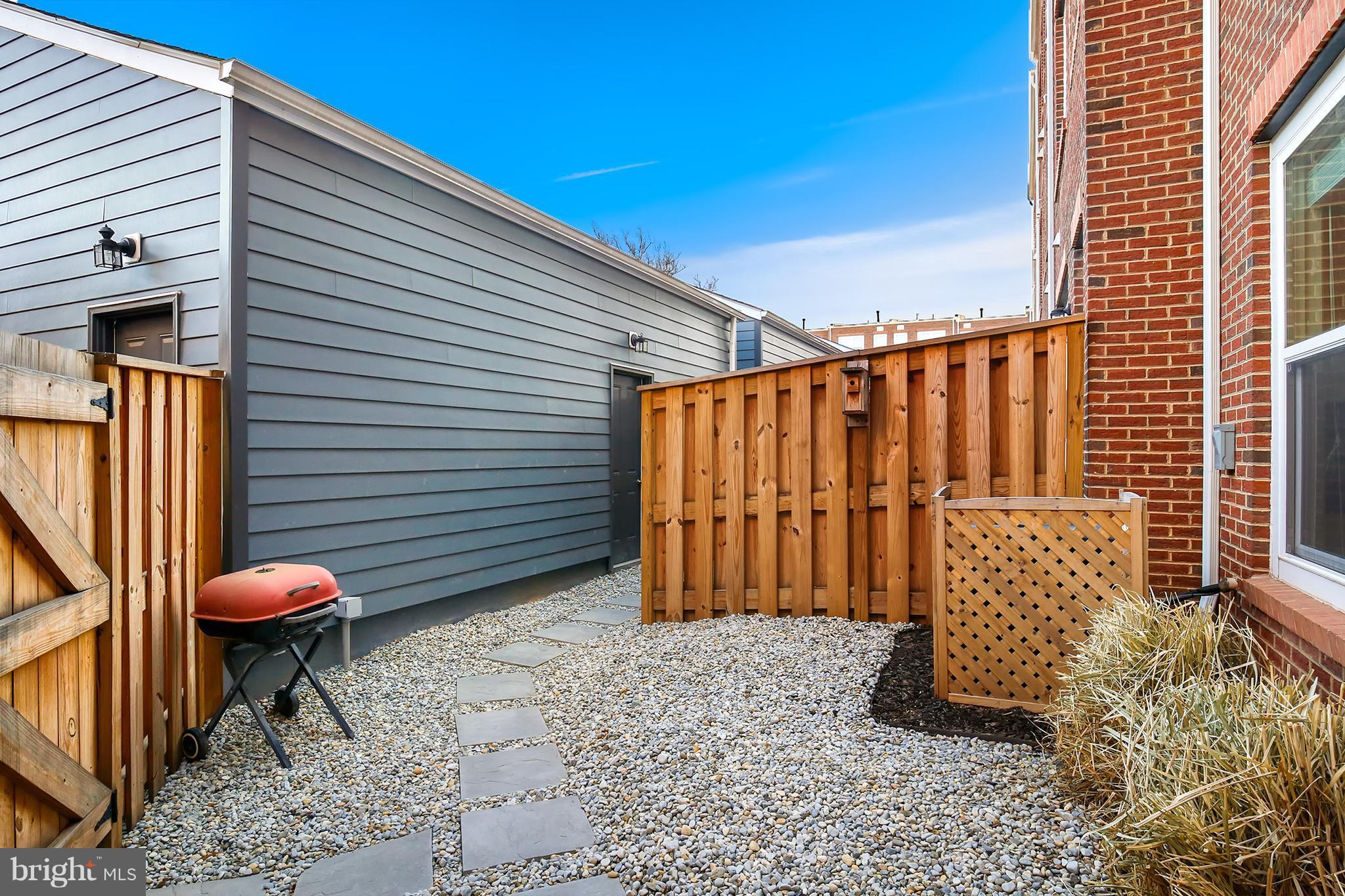 8927 Quarry Road Manassas, VA 20110 - Photo 28 of 30 Exterior (Rear)