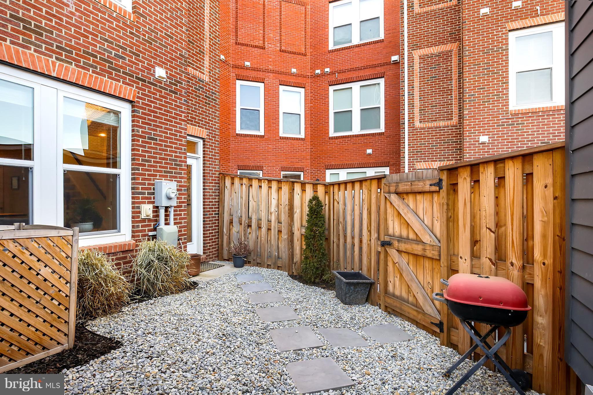 8927 Quarry Road Manassas, VA 20110 - Photo 29 of 30 Exterior (Rear)