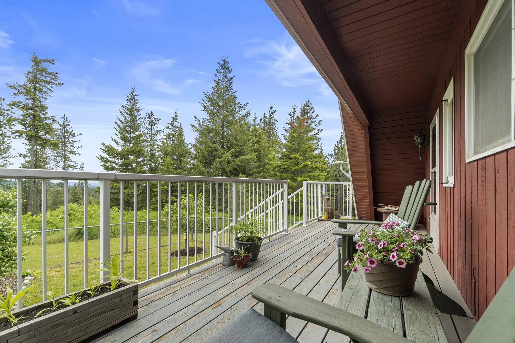14220 East Tallman Road Chattaroy, WA 99003 - Photo 16 of 36 Gallery Image 16