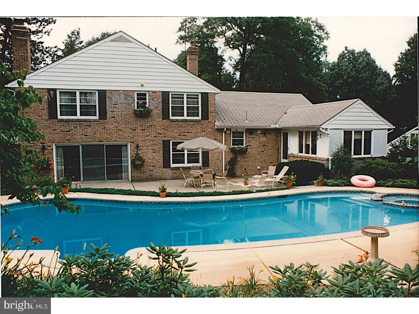 1626 Farr Road Wyomissing, PA 19610 - Photo 2 of 24 Pool