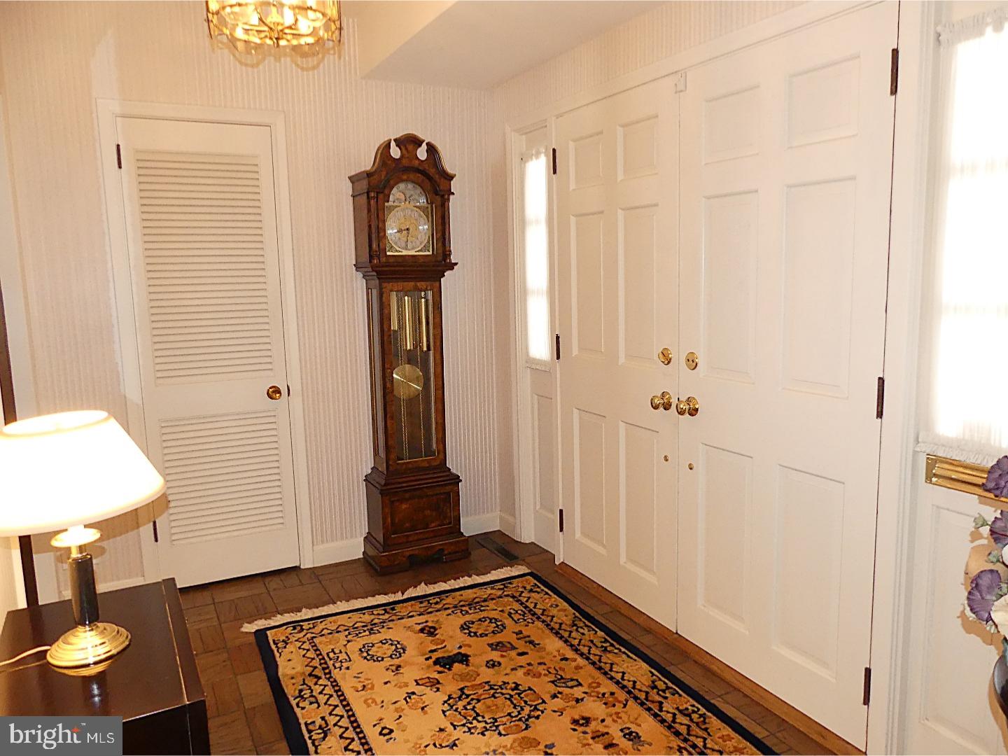 1626 Farr Road Wyomissing, PA 19610 - Photo 6 of 24 Foyer