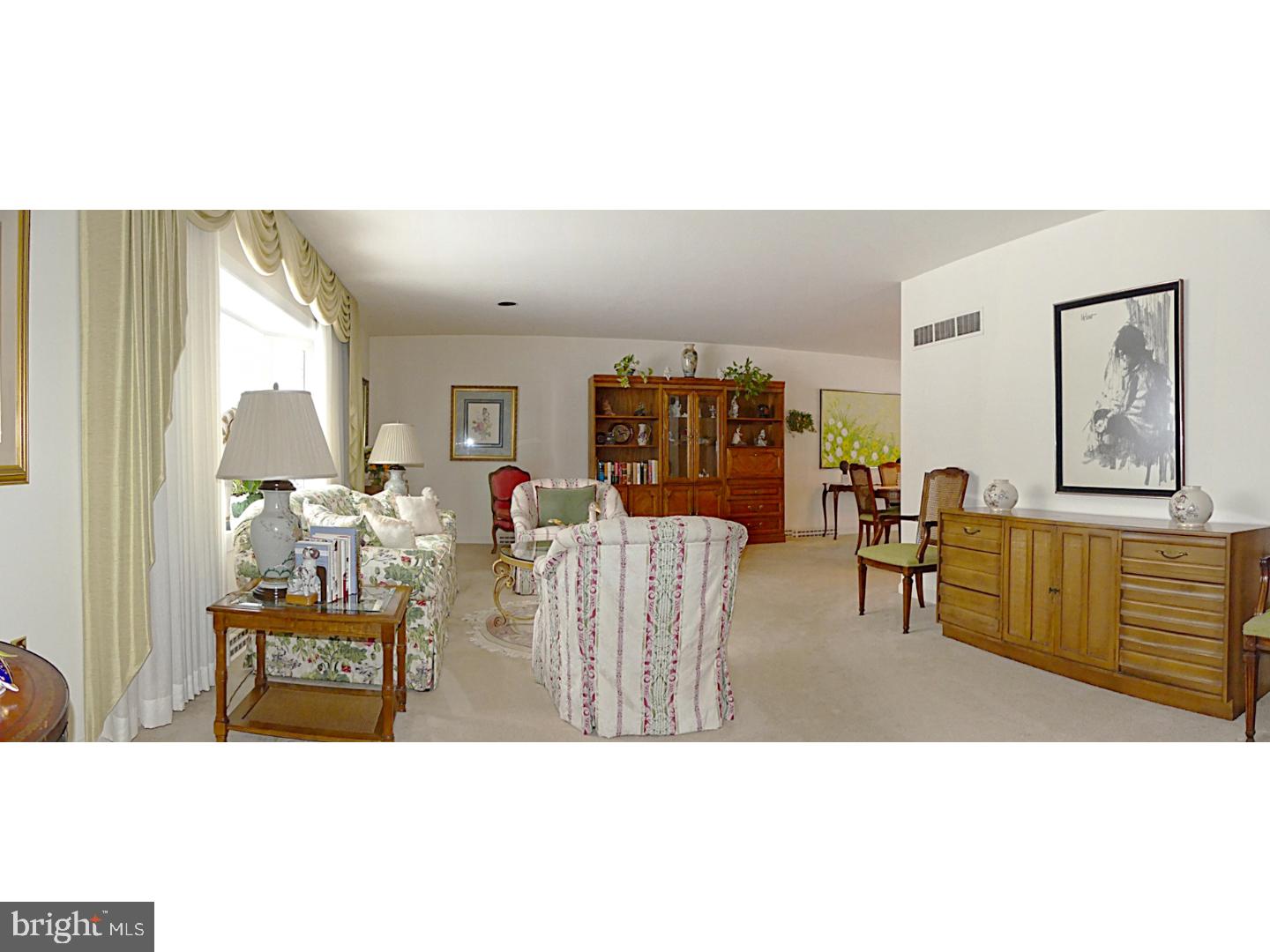 1626 Farr Road Wyomissing, PA 19610 - Photo 7 of 24 Living Room