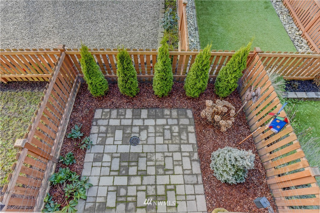 3010 34th Place Everett, WA 98201 - Photo 22 of 39 a view of a garden