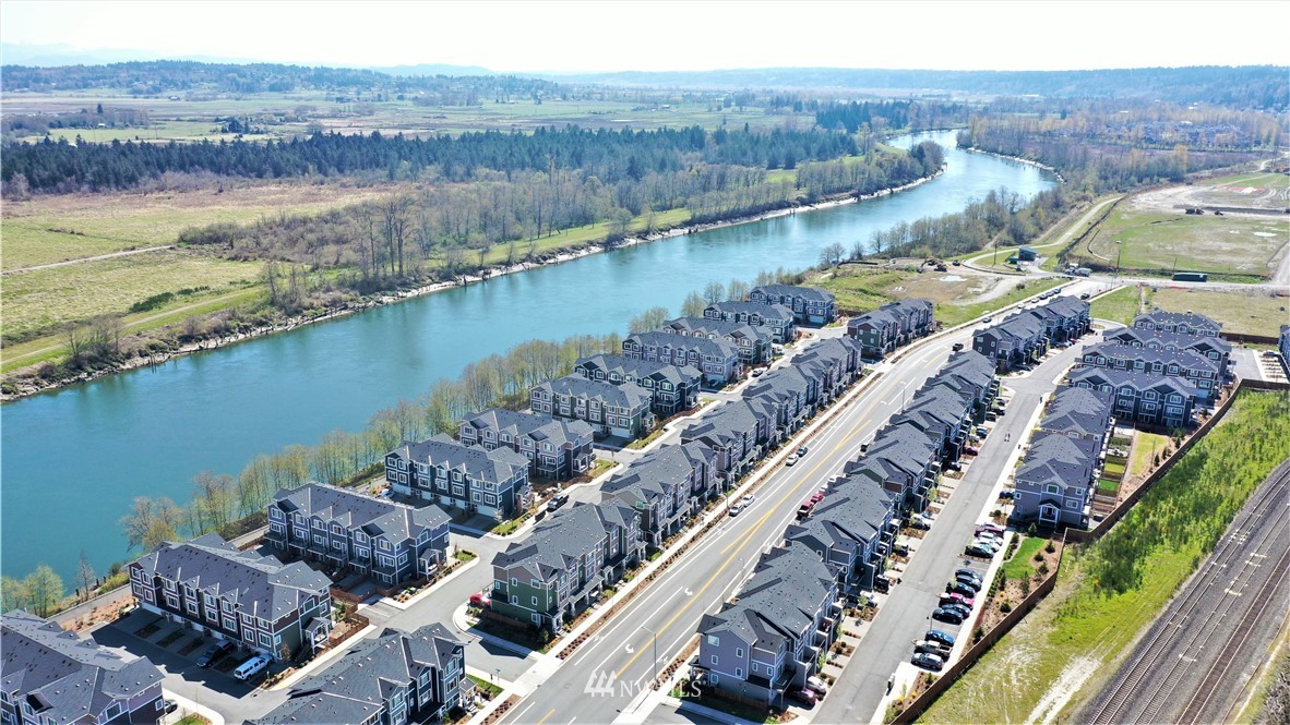 3010 34th Place Everett, WA 98201 - Photo 29 of 39 a view of a city and lake view