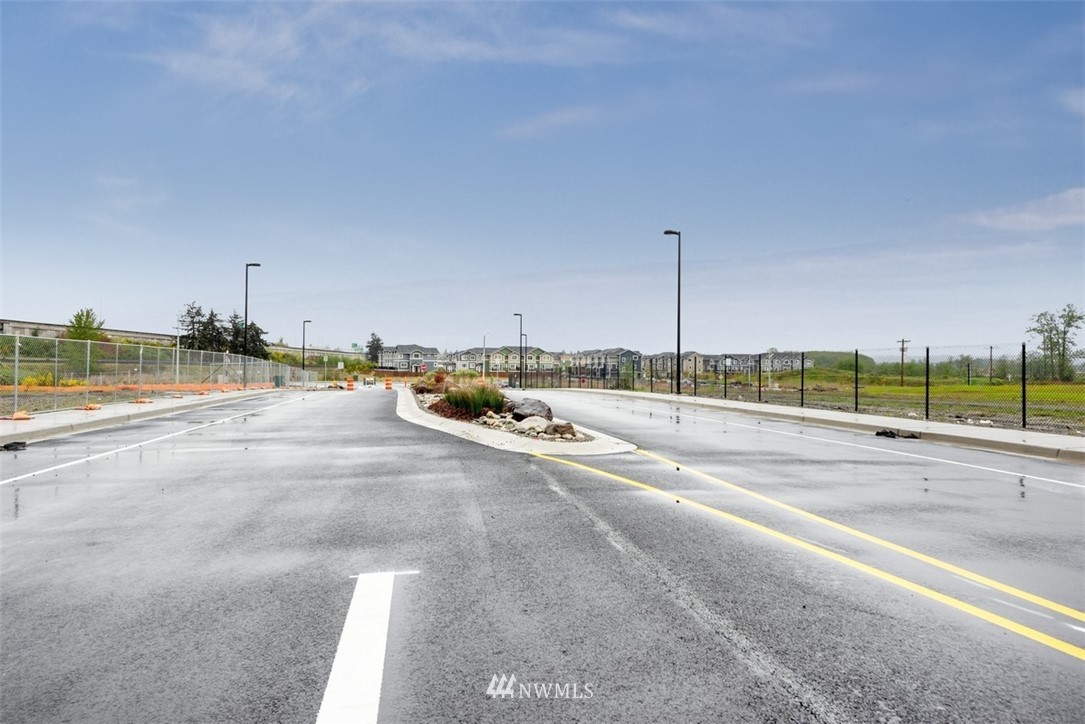 3010 34th Place Everett, WA 98201 - Photo 31 of 39 a view of a city