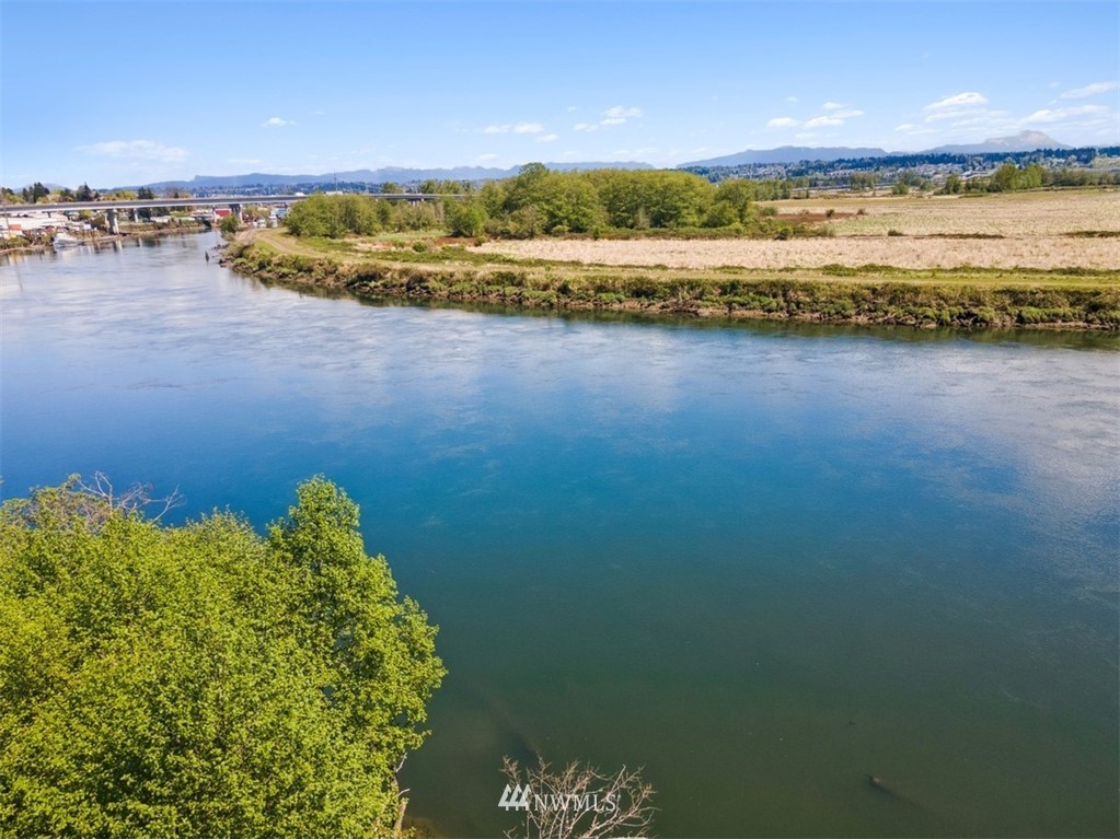 3010 34th Place Everett, WA 98201 - Photo 32 of 39 a view of an ocean and city