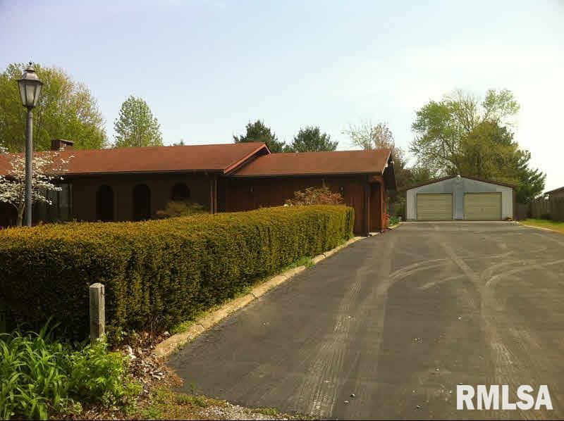 374 Lakehill Road Murphysboro, IL 62966 - Photo 3 of 20