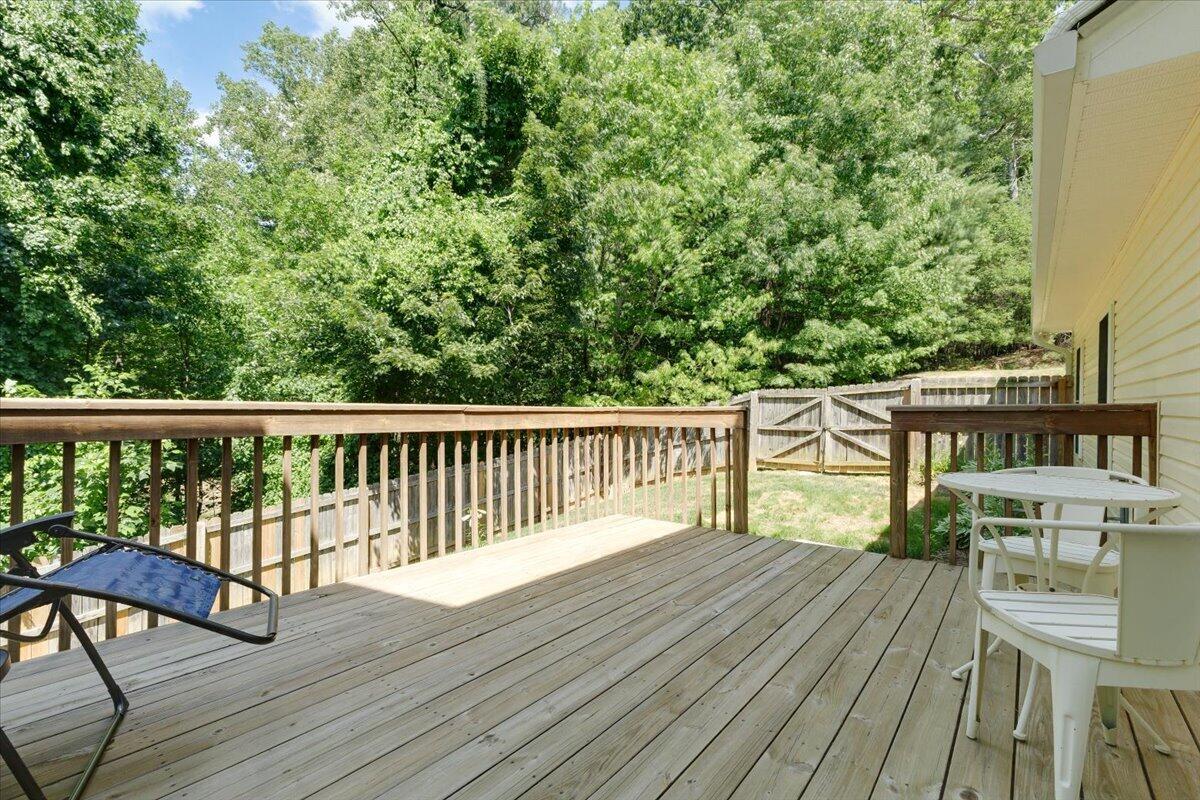 4870 Hickory Ridge Court Roanoke, VA 24018 - Photo 15 of 46 15-4870 Hickory Ridge Ct-15