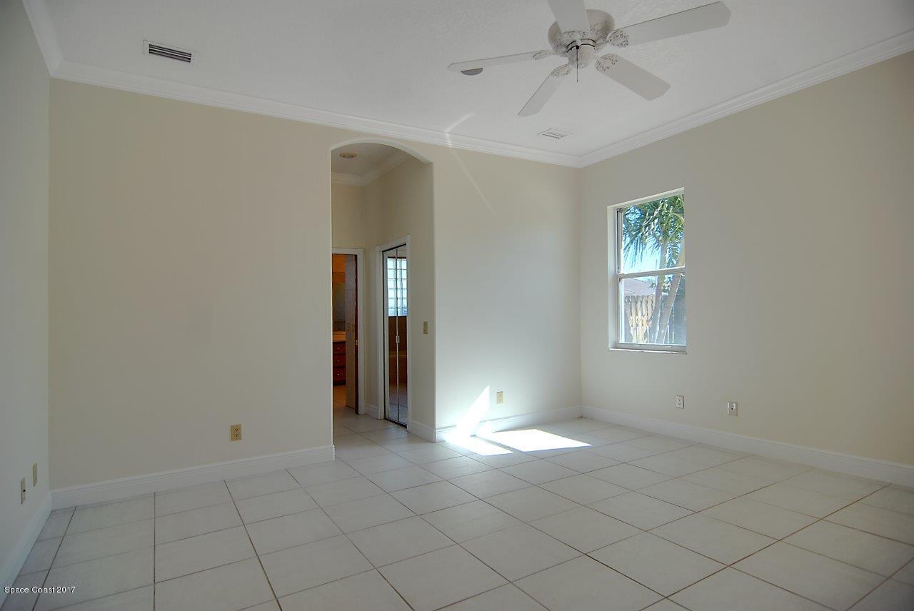 401 Rio Villa Boulevard Melbourne, FL 32903 - Photo 9 of 19 master (38)
