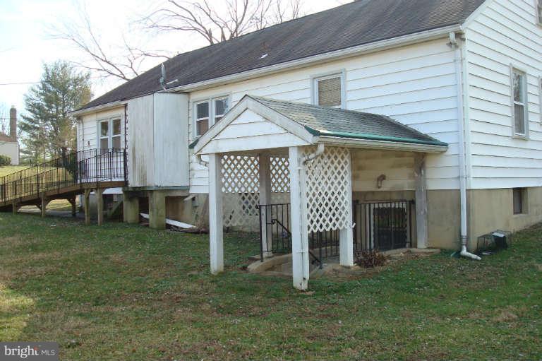 10170 Berry Road Waldorf, MD 20603 - Photo 27 of 28 Exterior (Rear)