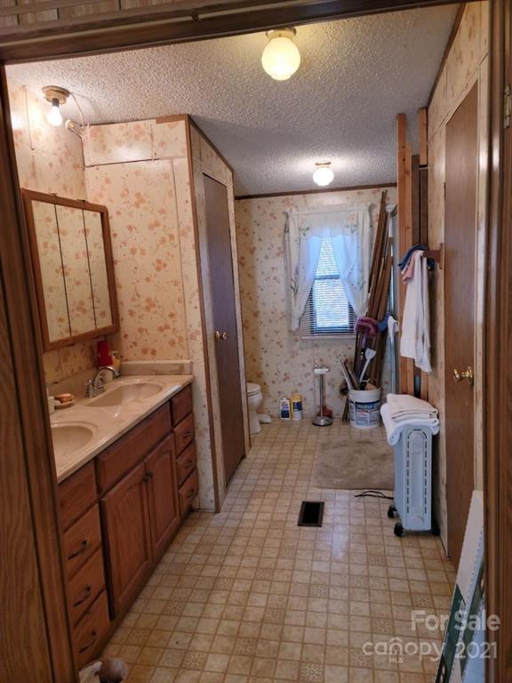 305 Old Barn Road Iron Station, NC 28080 - Photo 9 of 17 Gallery Image 9