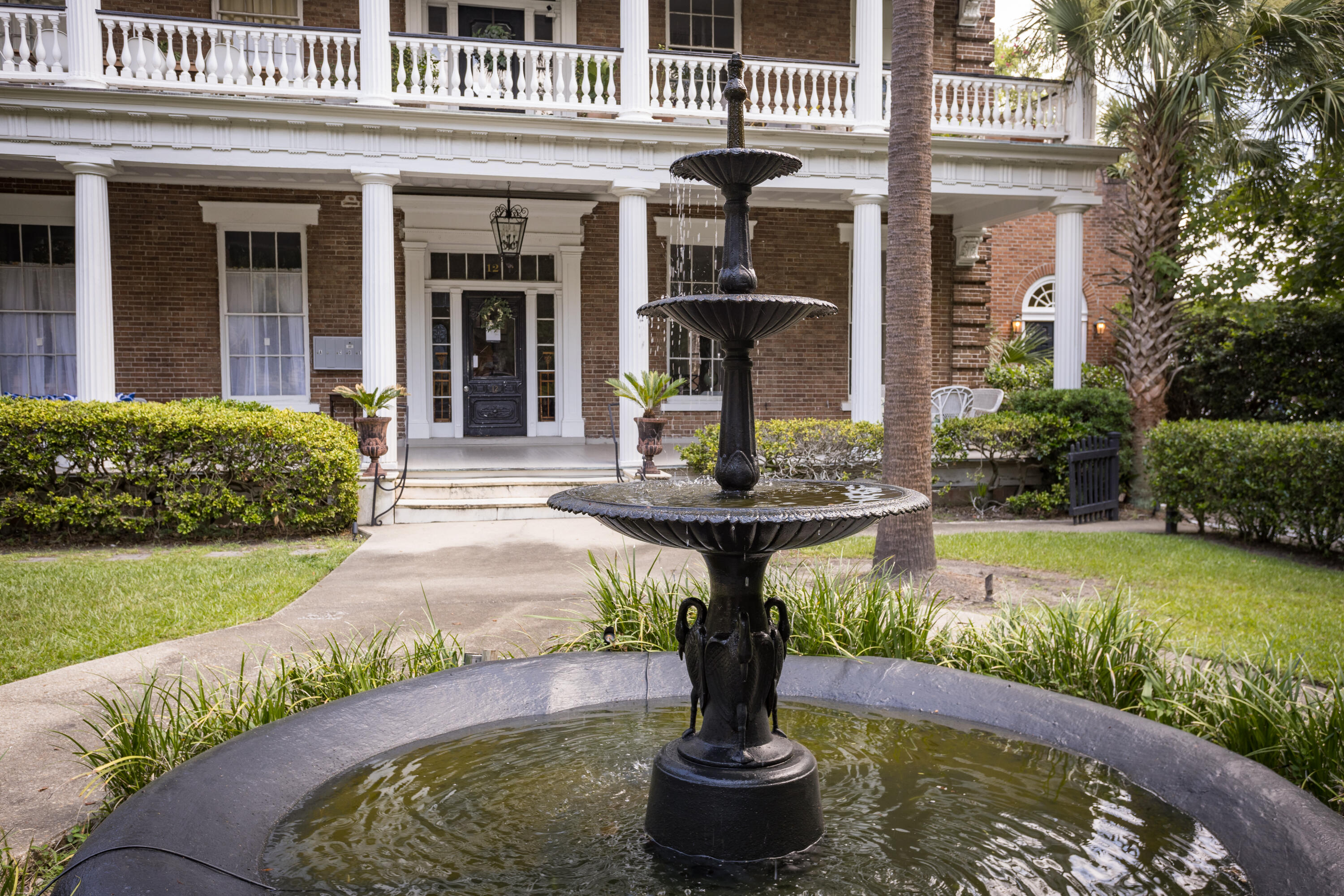 12 Bee Street, Unit B Charleston, SC 29403 - Photo 3 of 35 12 Bee St (41)