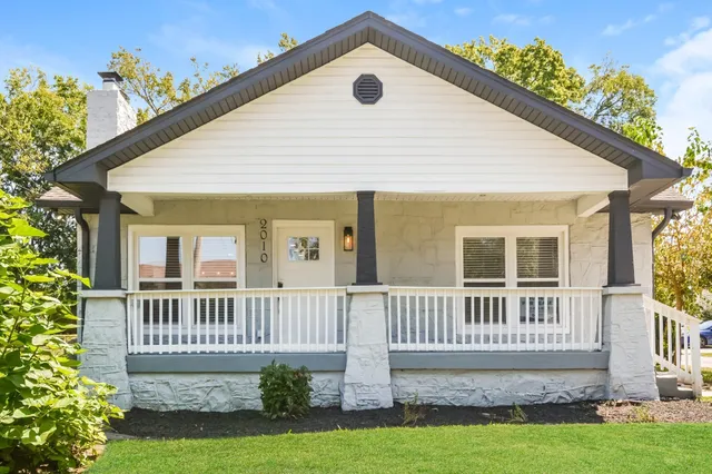 $2,140 | 2010 24th Avenue North, Nashville, TN 37208