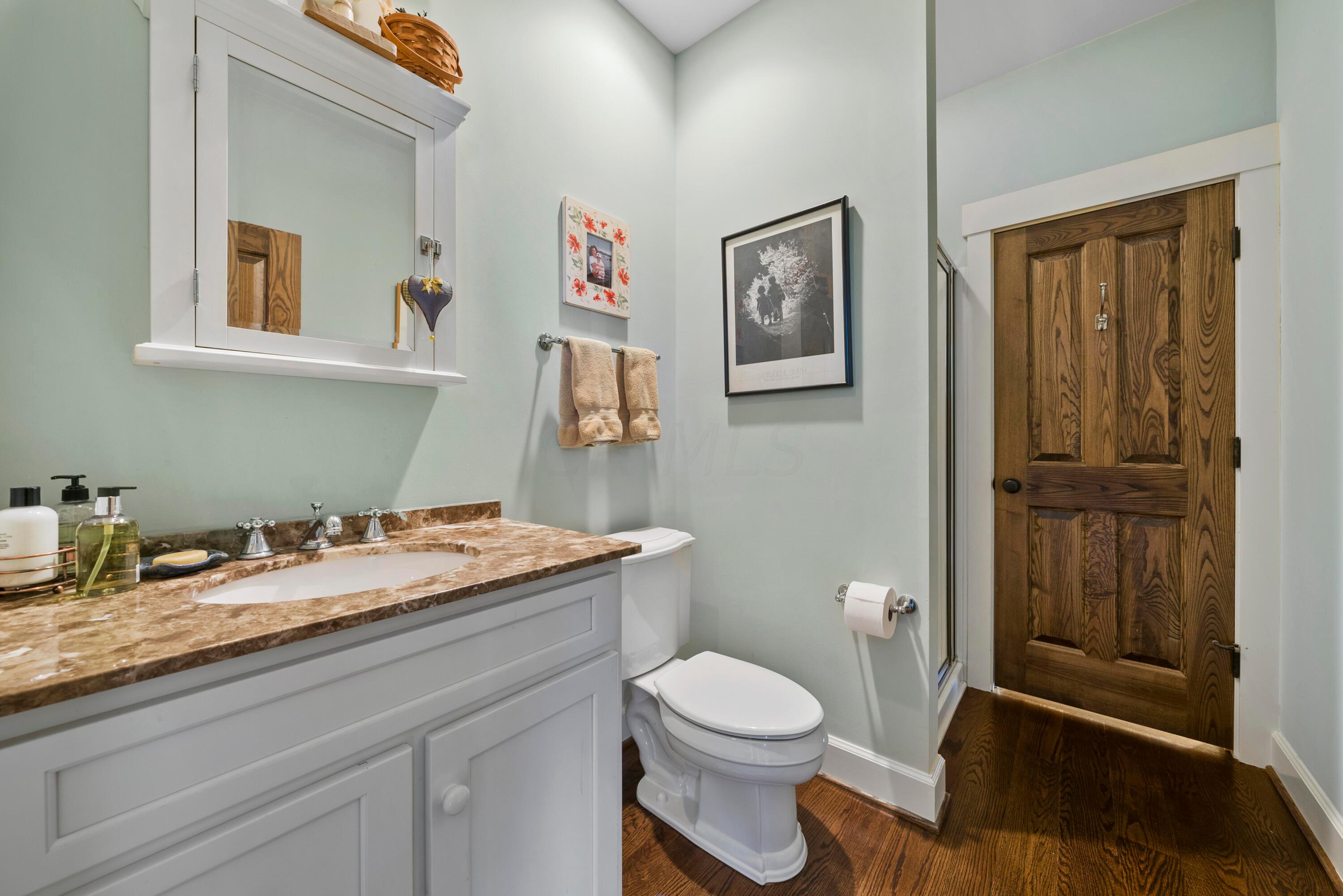 5260 Olentangy River Road Delaware, OH 43015 - Photo 39 of 54 Full bathroom upstairs, connecting bedrooms 3 & 4