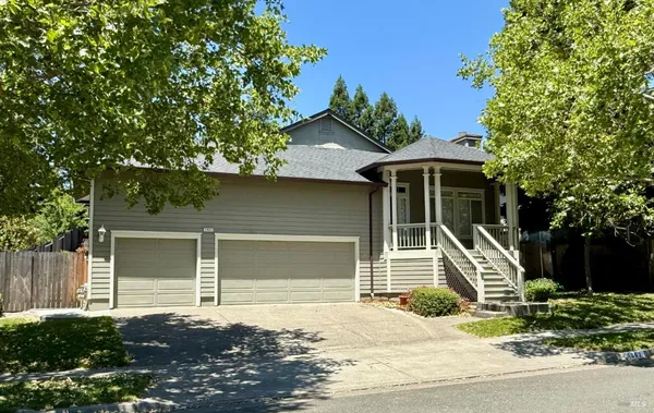 $4,100 | 5863 Mountain Hawk Drive, Santa Rosa, CA 95409