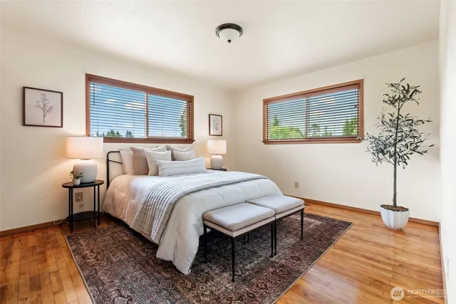 $549,944 | 2958 Highway 12, Silver Creek, WA 98585