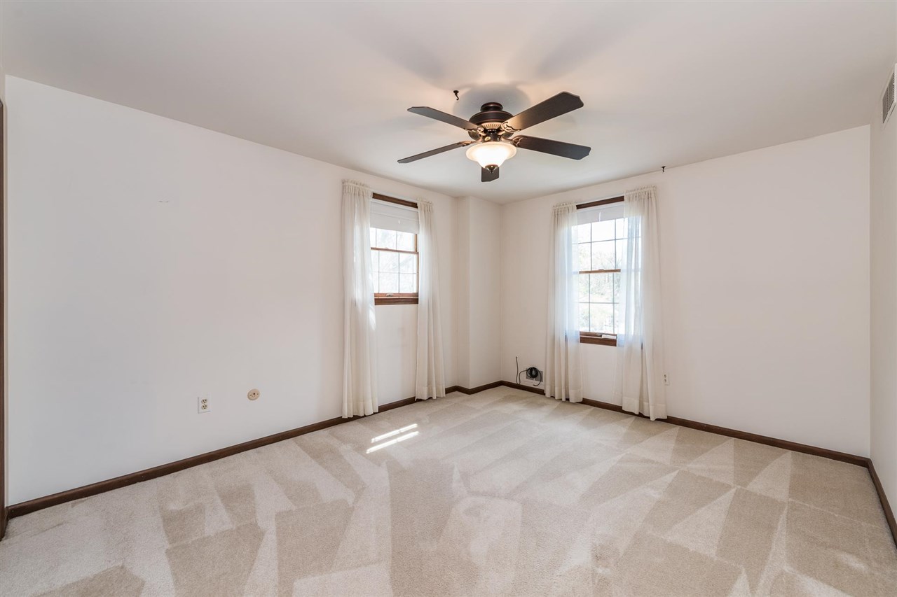 720 Edgewood Drive Rochester, MI 48306 - Photo 40 of 50 50041890-39.JPG