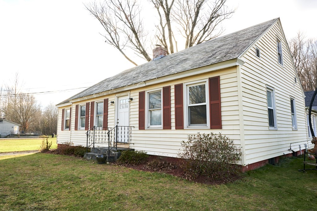 304 Plain Road Greenfield, MA 01301 - Photo 6 of 29