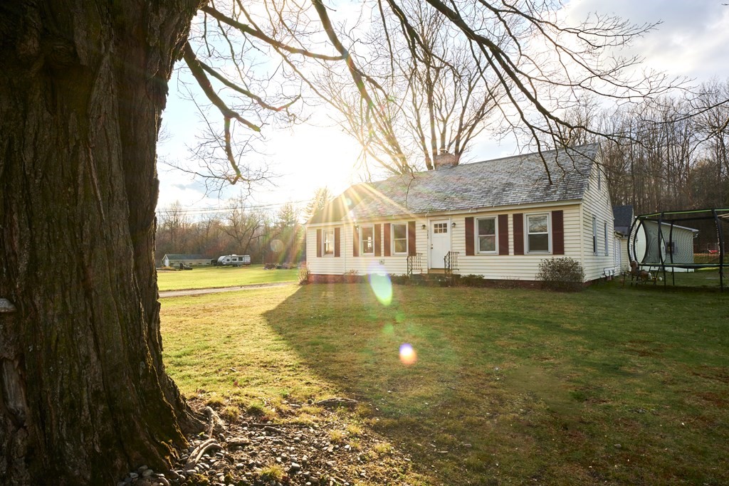 304 Plain Road Greenfield, MA 01301 - Photo 7 of 29
