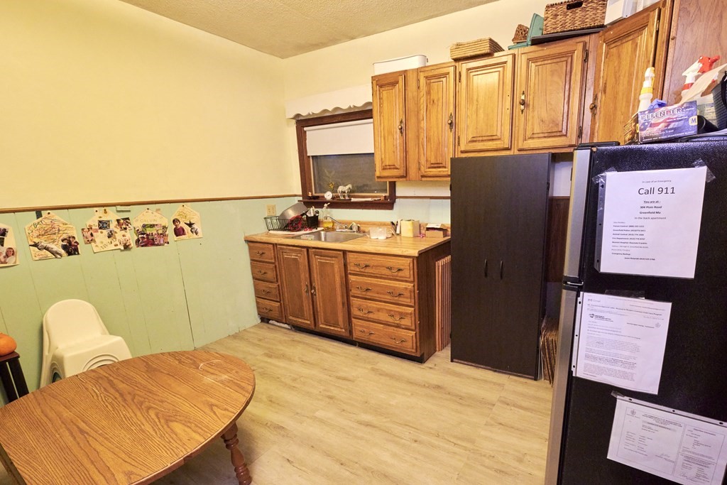 304 Plain Road Greenfield, MA 01301 - Photo 9 of 29