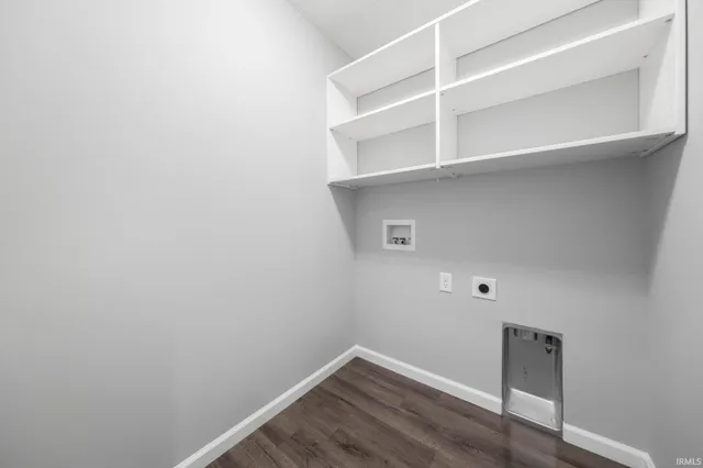 $324,900 | 18306 Peregrine Drive, New Paris, IN 46553