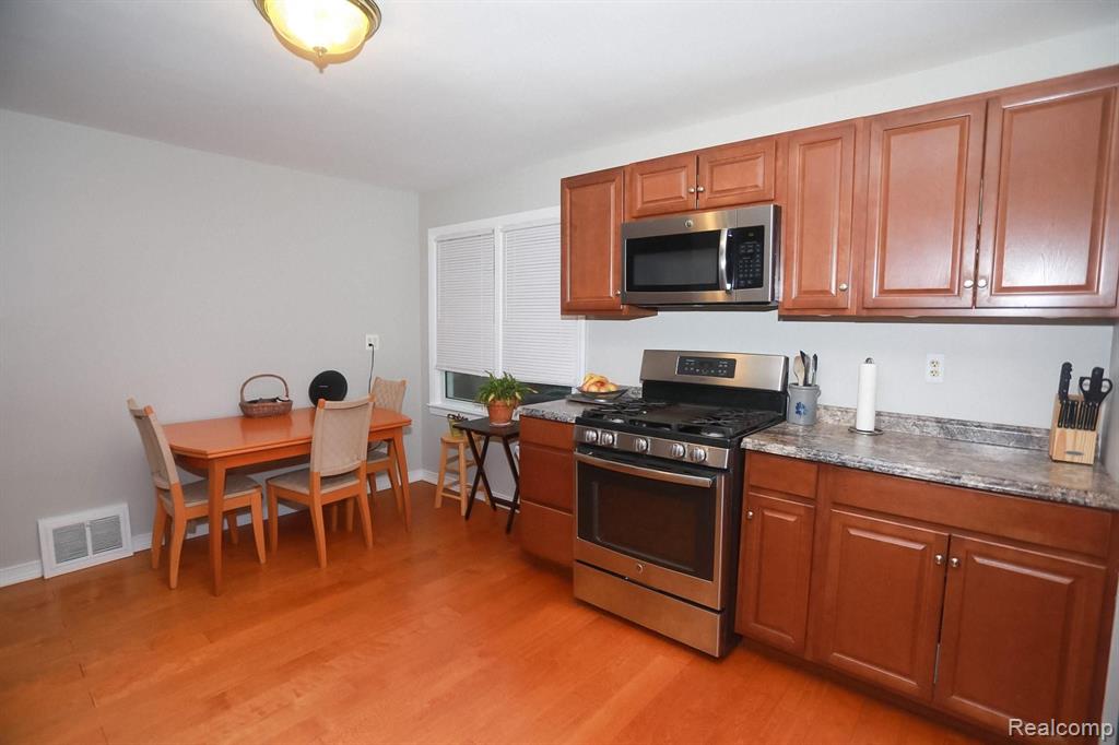3096 Devondale Road Rochester Hills, MI 48309 - Photo 16 of 41