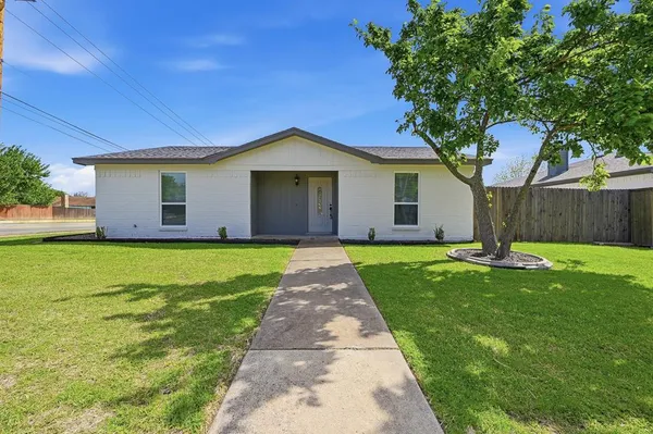 $269,900 | 6656 Starnes Road, Watauga, TX 76148