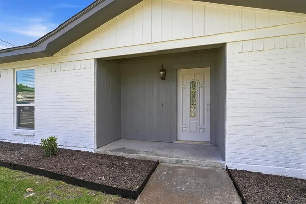 $269,900 | 6656 Starnes Road, Watauga, TX 76148