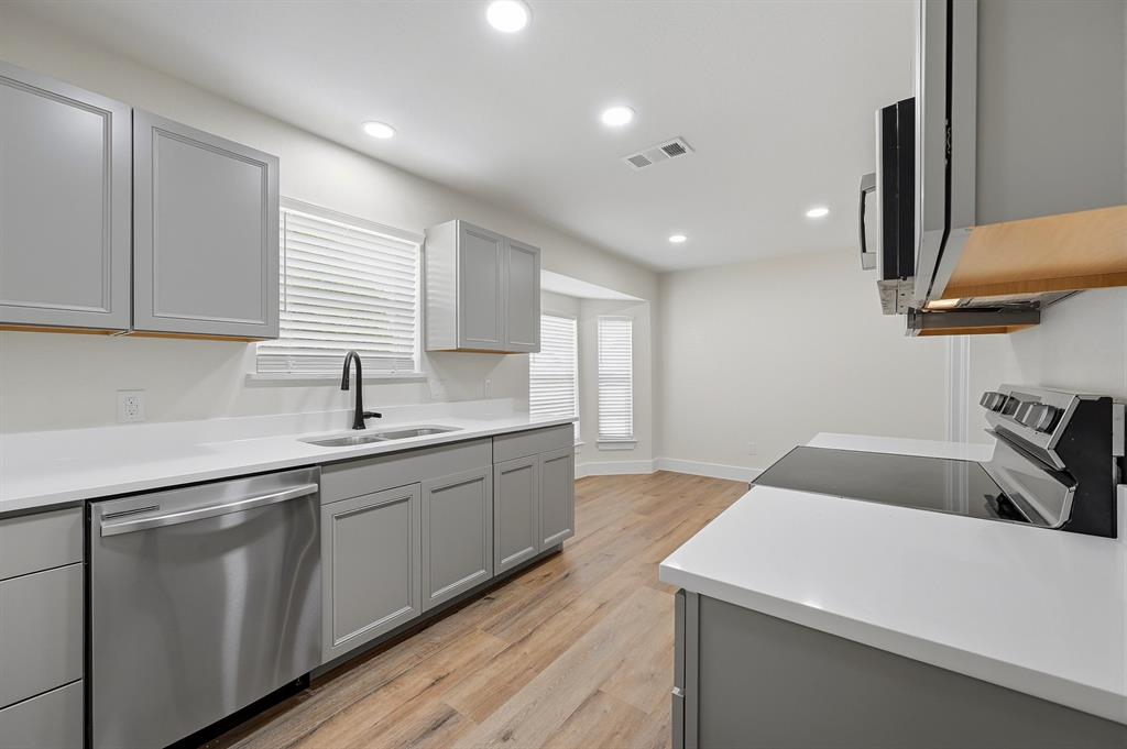 6656 Starnes Road Watauga, TX 76148 - Photo 8 of 34