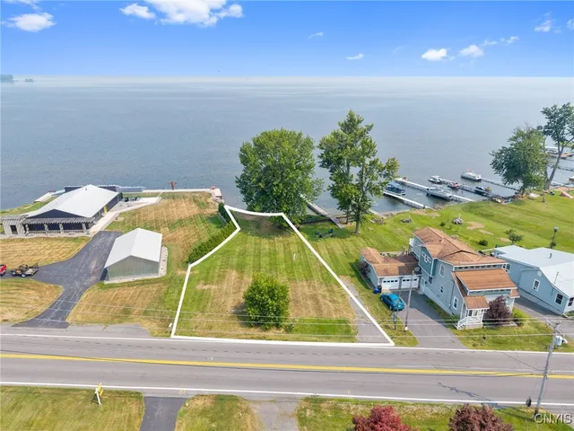 $220,000 | 7131 Lakeshore Road, Cicero, NY 13039