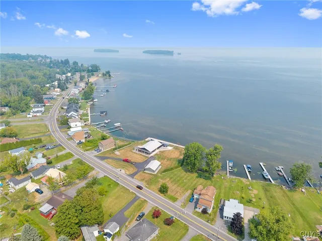 $220,000 | 7131 Lakeshore Road, Cicero, NY 13039