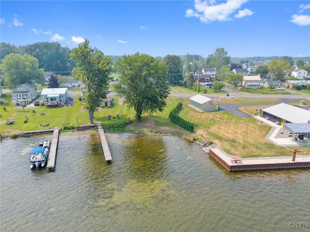 $220,000 | 7131 Lakeshore Road, Cicero, NY 13039