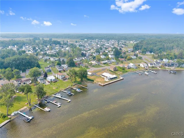 $220,000 | 7131 Lakeshore Road, Cicero, NY 13039