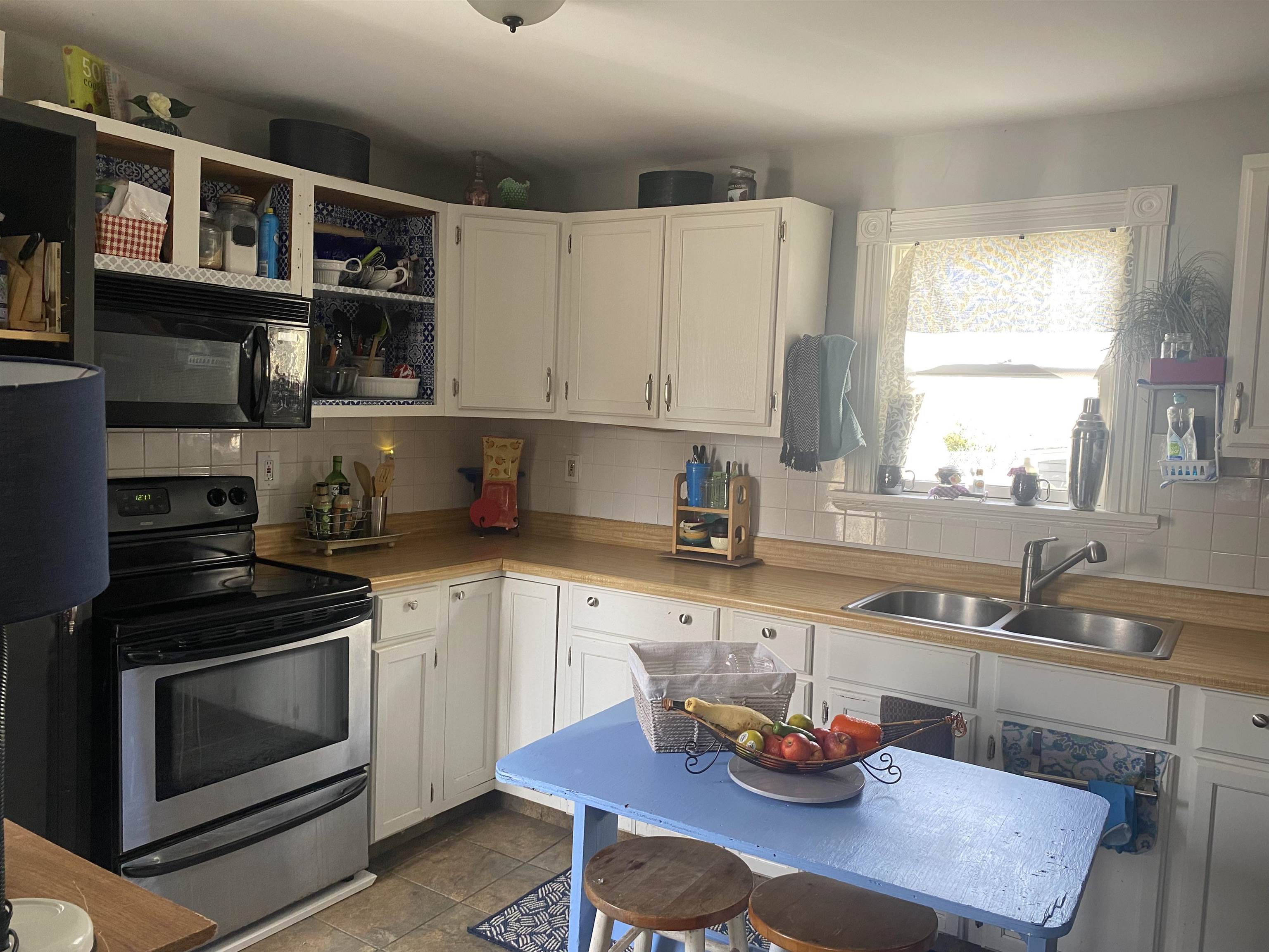 8 Ham Street Dover, NH 03820 - Photo 3 of 13