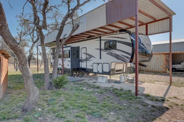 $474,900 | 200 Mosel Road, Harper, TX 78631