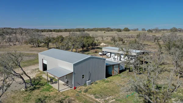 $474,900 | 200 Mosel Road, Harper, TX 78631
