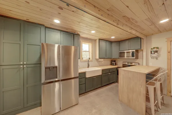 $474,900 | 200 Mosel Road, Harper, TX 78631