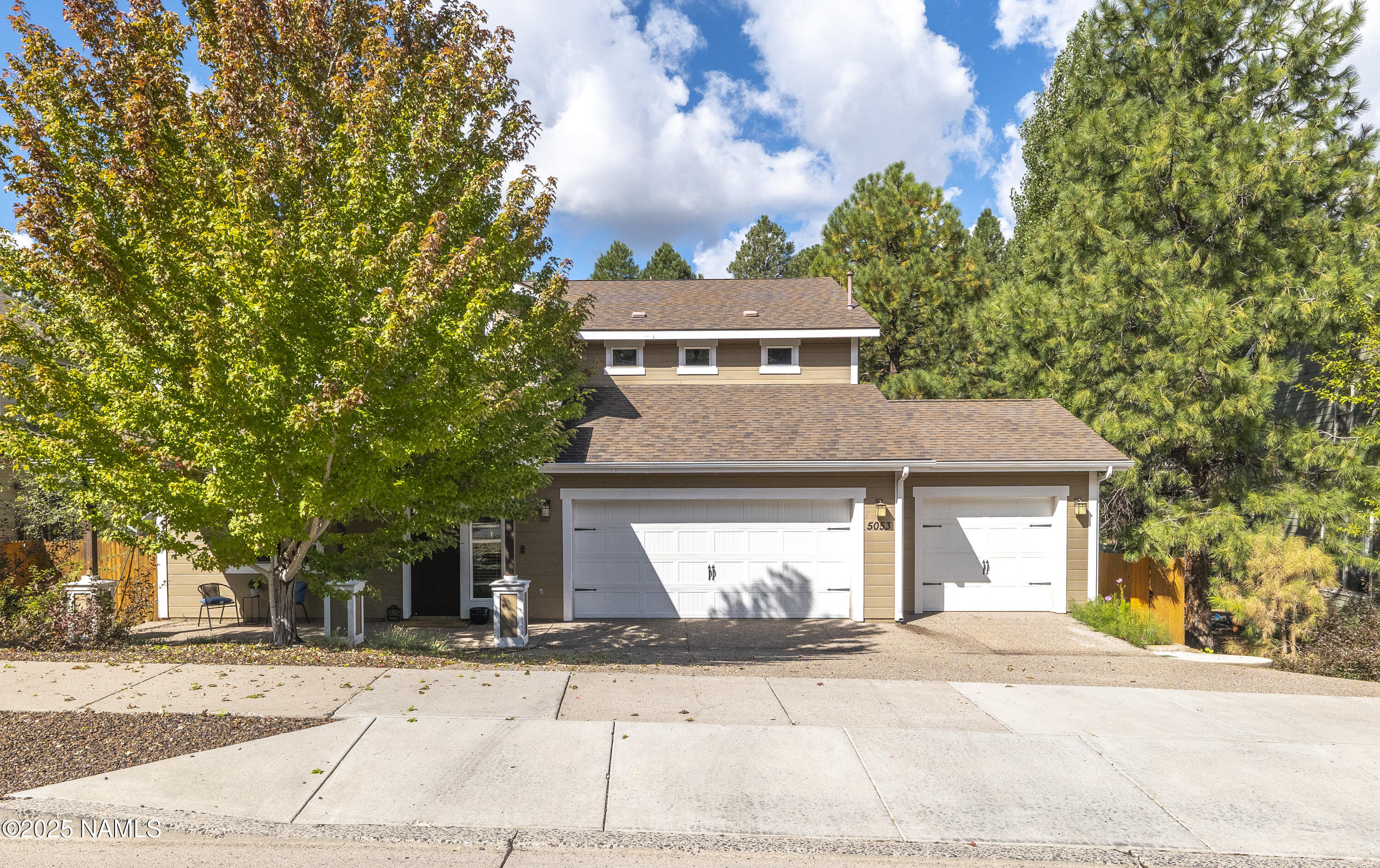 5053 South Topaz Road Flagstaff, AZ 86005 - Photo 2 of 25 front view of a house