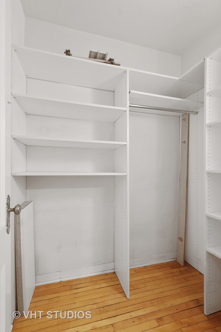 834 West Lakeside Place, Unit 2N Chicago, IL 60640 - Photo 11 of 13 a view of an empty room