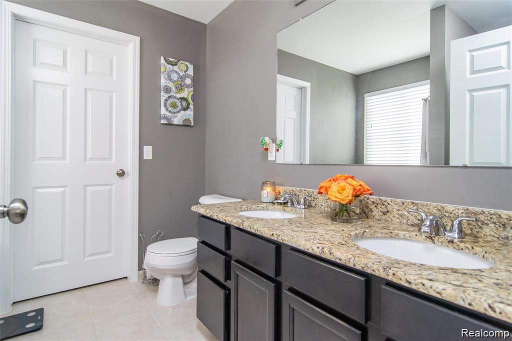 51171 Brompton Novi, MI 48374 - Photo 11 of 20