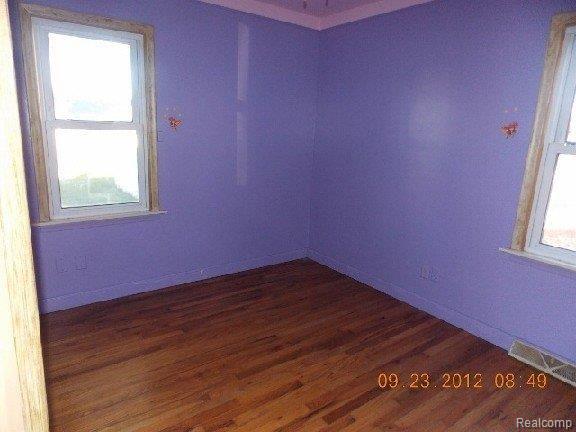 21631 Waltham Road Warren, MI 48089 - Photo 5 of 9 zz-mfsopt-DSCN1358 (640x480).jpg
